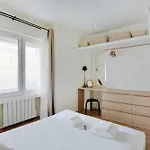 Modern Apartment - 2Bdr-6P - Sacre Coeur